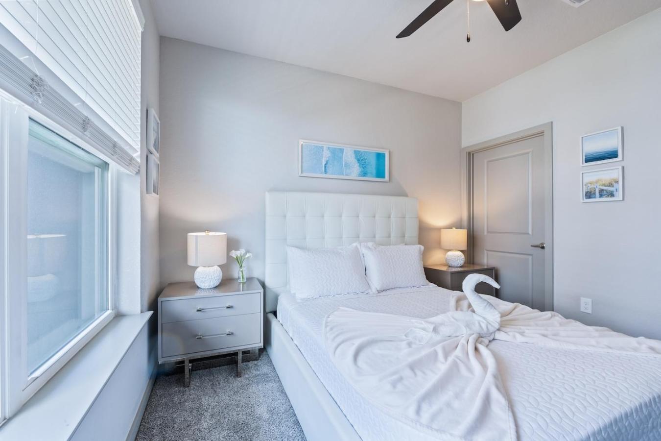 Apartament Tropicana Field 2 Bed In Dwtwn With Free Parking Sankt Petersburg Zewnętrze zdjęcie