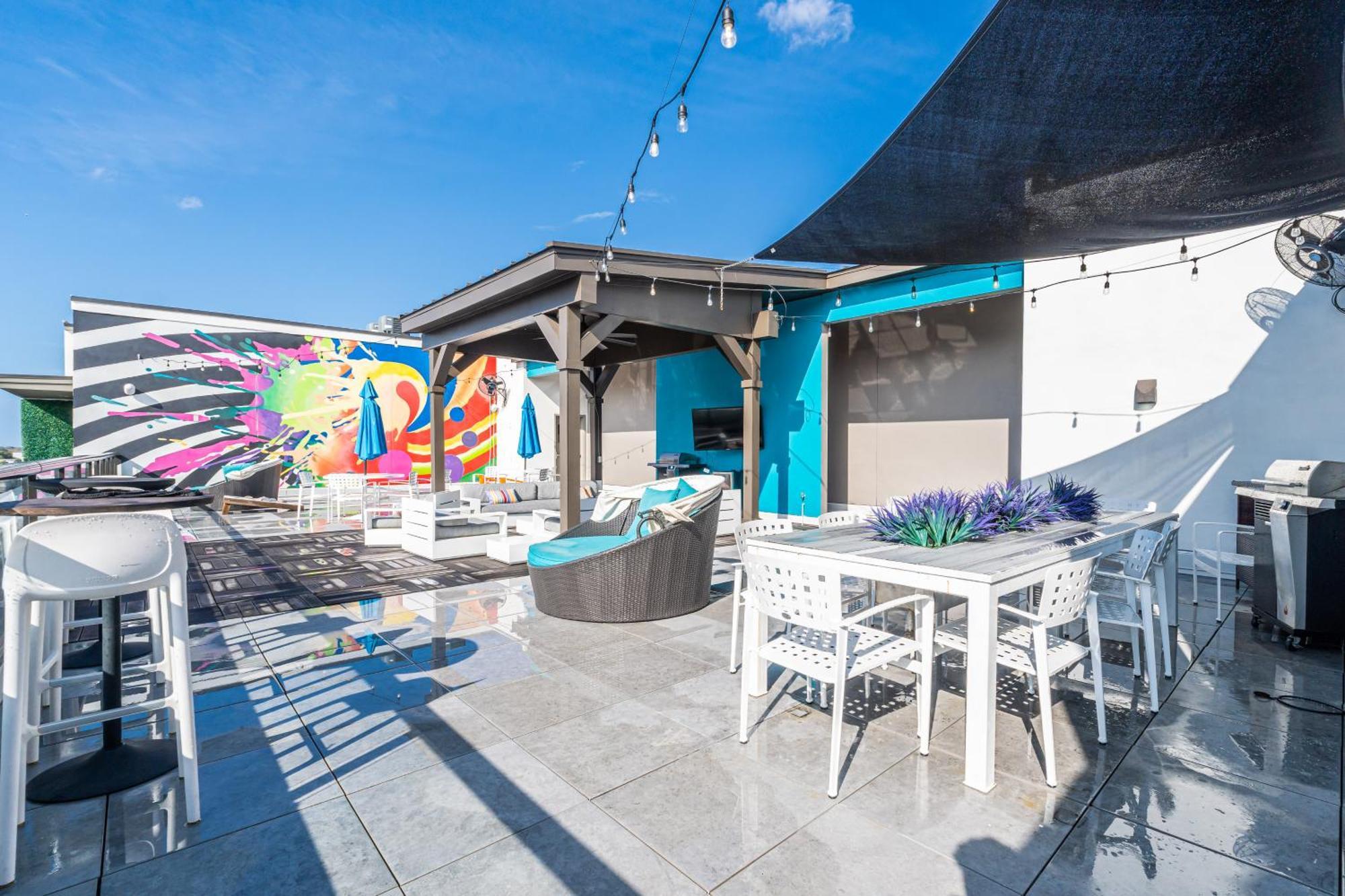 Apartament Tropicana Field 2 Bed In Dwtwn With Free Parking Sankt Petersburg Zewnętrze zdjęcie