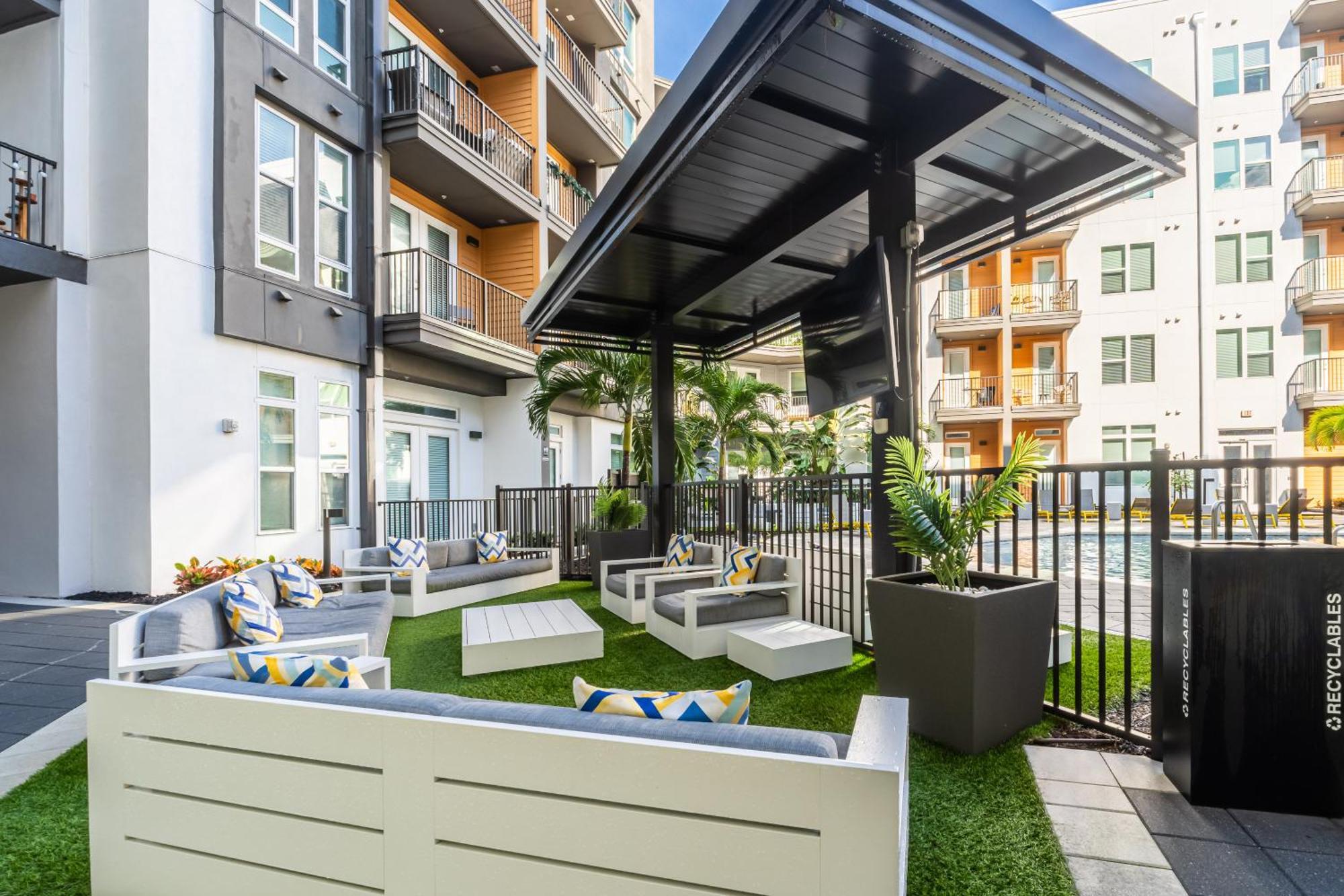 Apartament Tropicana Field 2 Bed In Dwtwn With Free Parking Sankt Petersburg Zewnętrze zdjęcie